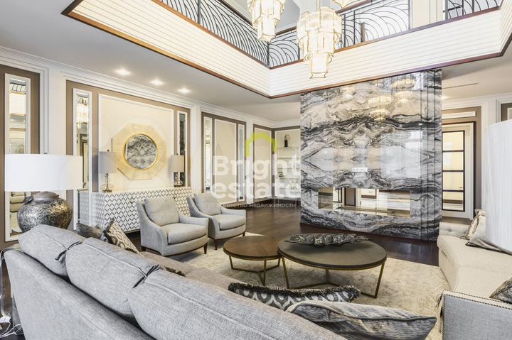 Дом 967,9 м² на участке 34,3 сот.