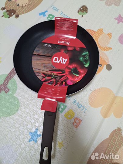 Сковорода 28 см