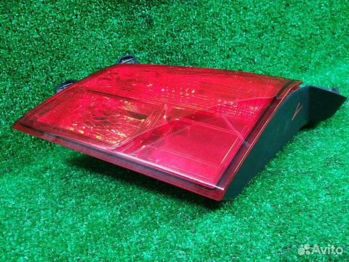 Фонарь крышки багажника правый Subaru Legacy 5 236