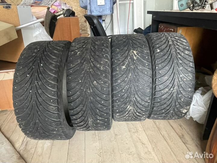 Goodyear UltraGrip Extreme 235/45 R17 94T