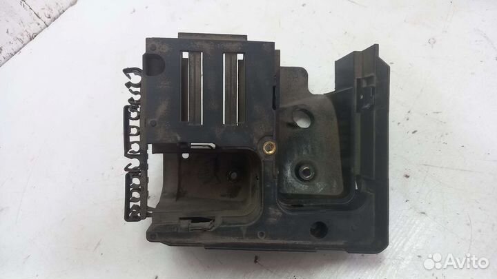 Кронштейн предохранителей Volkswagen Passat CC