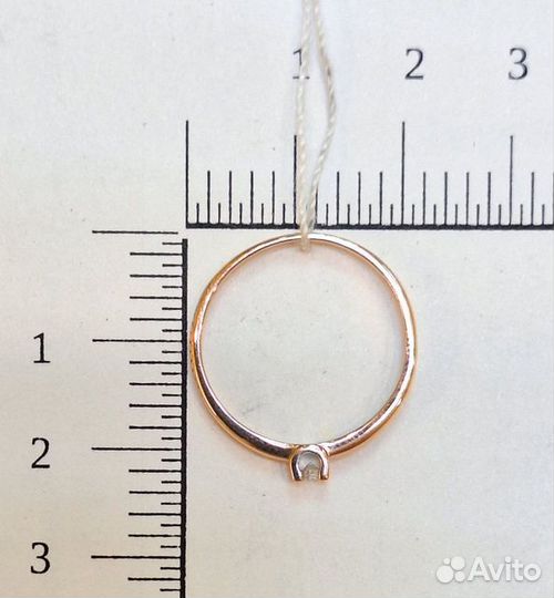 Золотое кольцо с камнем 18р