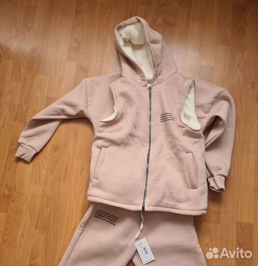 Спортивный костюм женский новый