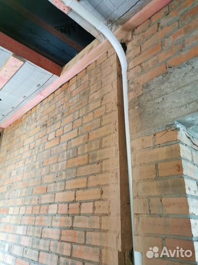 Скрытый шланг встроенного пылесоса