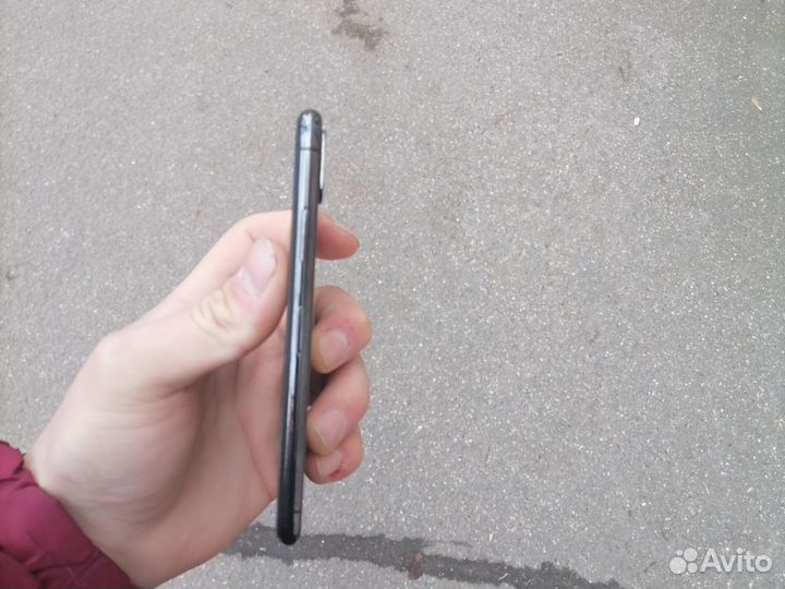 iPhone X, 64 ГБ