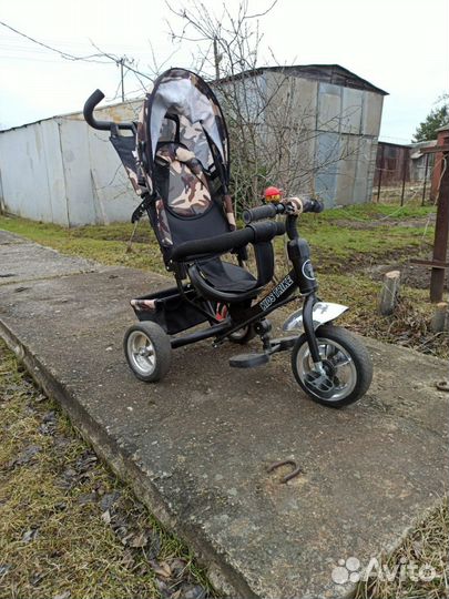 Трехколесный велосипед