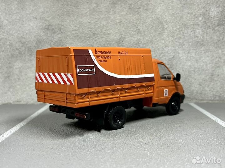 Коллекционная модель Газ-3302 Газель 1:43 DeA