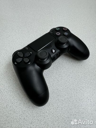 Геймпад Sony DualShock 4 v2 (CUH-ZCT2E)