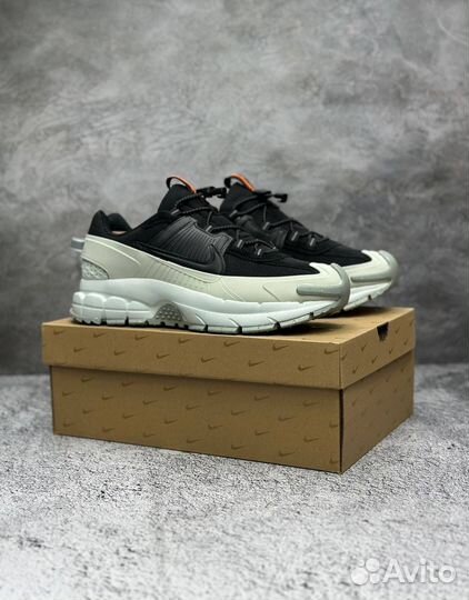 Кроссовки Nike Air Zoom Vomero 5 Black / White