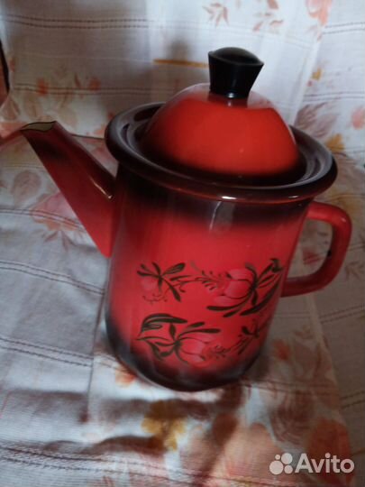 Кофейник эмалированный