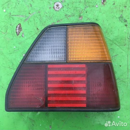 Фонарь задний правый Фольксваген Гольф 2 Джетта 2