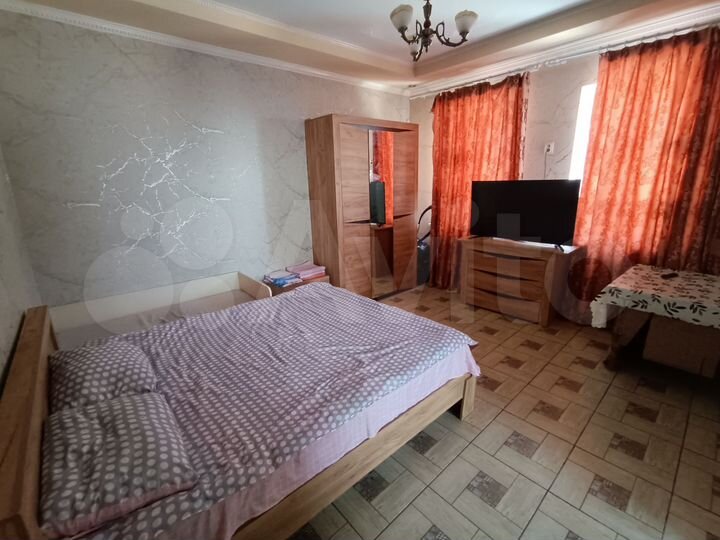 Дом 42 м² на участке 3 сот.