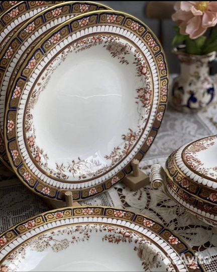 Антикварные тарелки в ассортименте, Англия