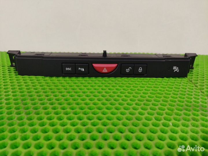 Блок кнопок аварийной сигнализации Land Rover