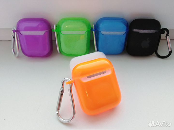 Чехол для наушников AirPods 2 с карабином