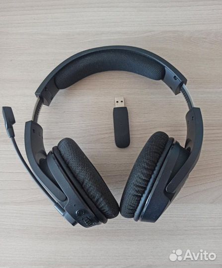 Беспроводные наушники HyperX