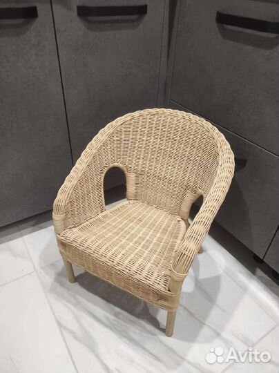 Детское кресло из ротанга