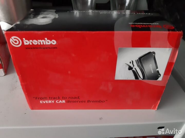 Тормозные колодки+датчик износа на Jaguar F-pace