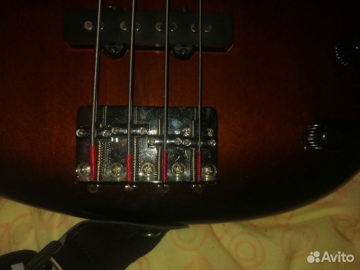 Бас гитара yamaha оригинал