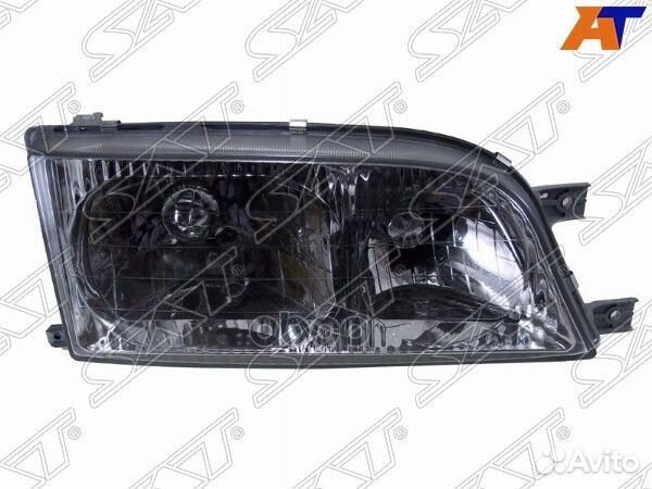 Фара SsangYong Istana 95-04 (Справа) ST-440-1100R