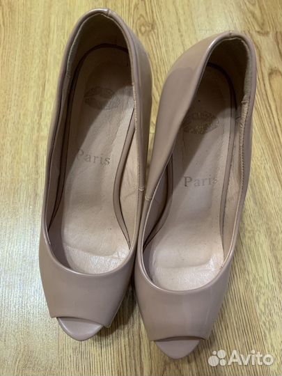Туфли женские 38 размер бежевые