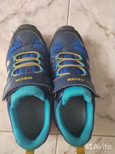 Кроссовки geox 32