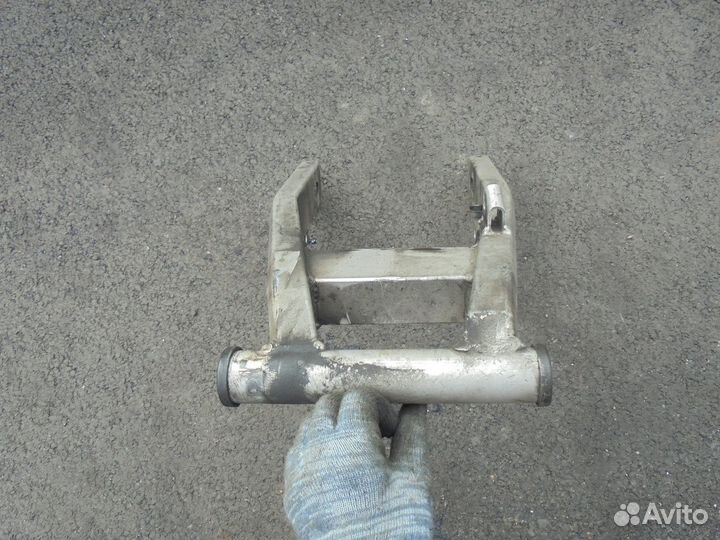 Маятник Suzuki Inazuma 750, 1999