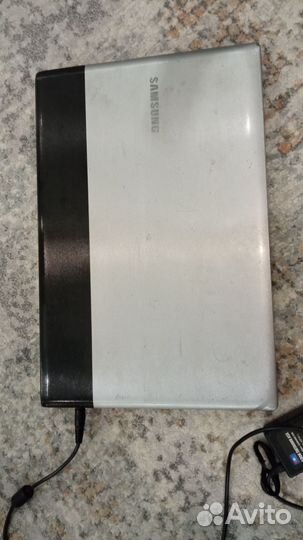 Ноутбук Samsung rv513