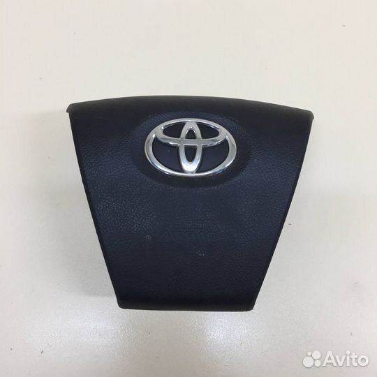 Подушка безопасности в рулевое колесо Toyota Camry