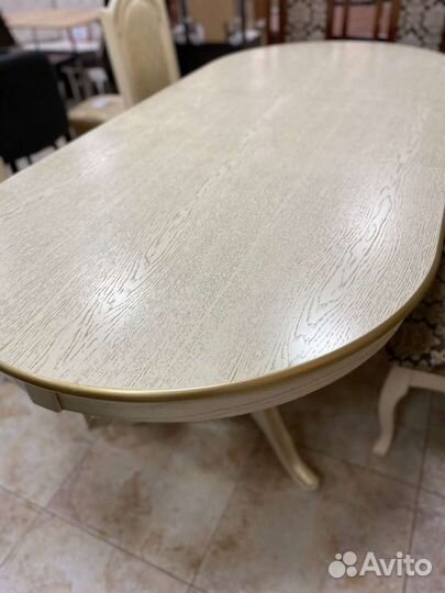 Кухонный стол