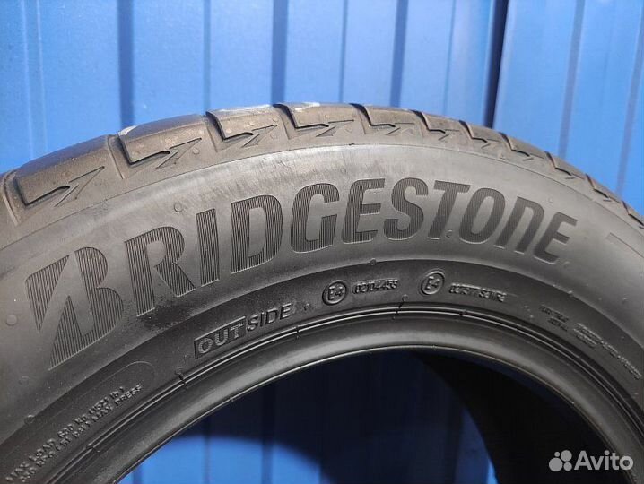 Bridgestone Turanza T005 215/60 R16