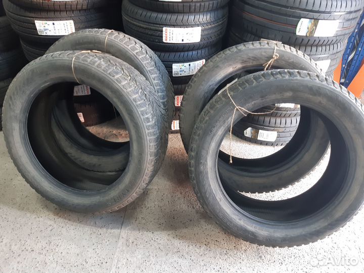 Nokian Tyres Hakkapeliitta 9 SUV 275/50 R22