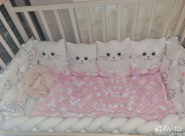 Комплект в детскую кроватку(новый)