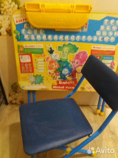 Детский стол и стул