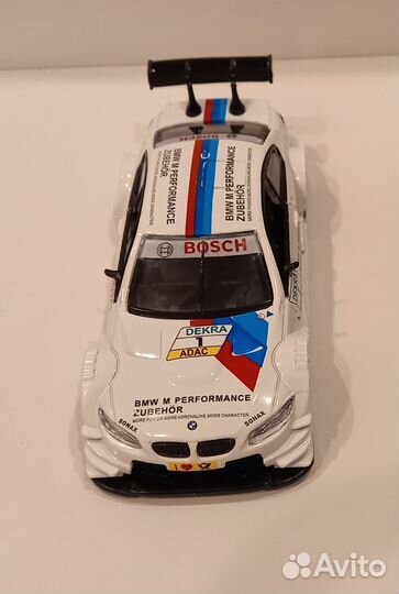 Машинка BMW 1 /43