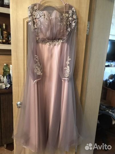 Платье вечернее