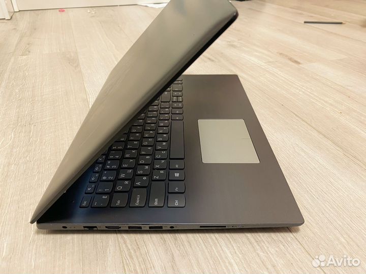 Lenovo i5-8250u/mx150 12gb/ips/ssd+hdd