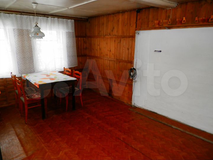 Дом 32,6 м² на участке 18 сот.