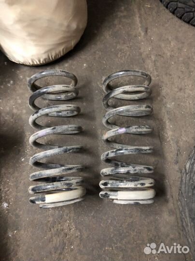 Пружины Land Rover Defender 110
