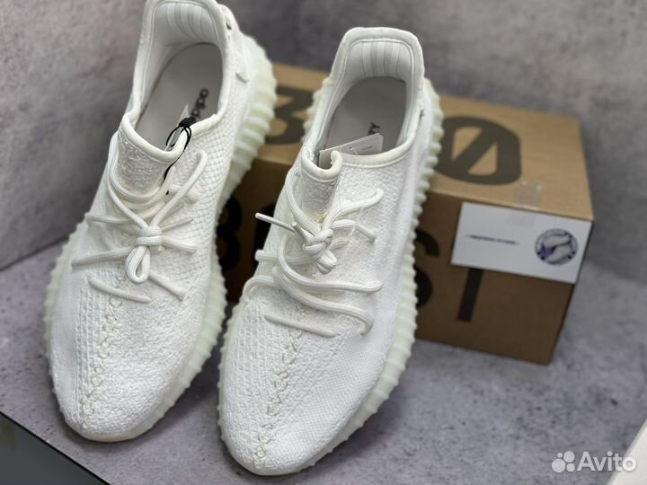 Кроссовки Adidas yeezy boost 350 v2