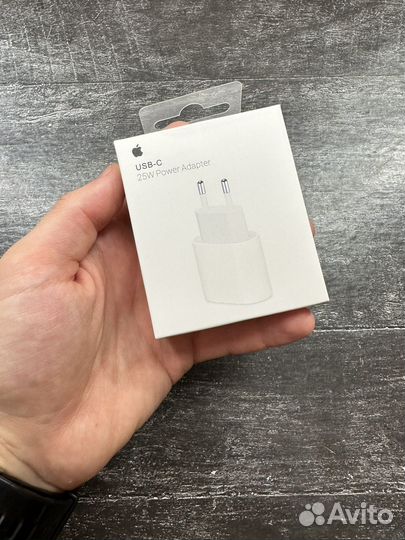 Зарядка на iPhone 20W