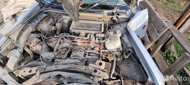 Subaru Forester 2 AT, 1998, битый, 300 000 км