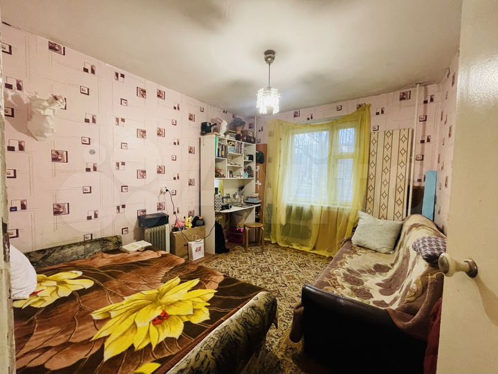 2-к. квартира, 52 м², 1/9 эт.