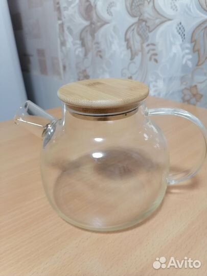 Чайник и графин для воды или сока