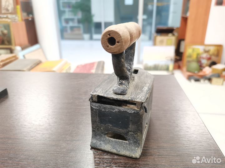 Утюг угольный маленький чугун Россия РСФСР СССР