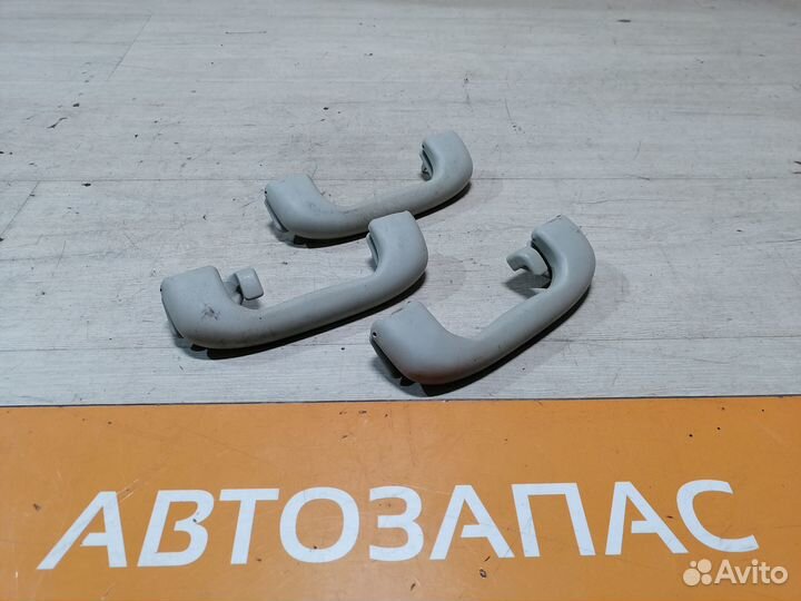 Ручка потолка передняя задняя Chevrolet Cobalt