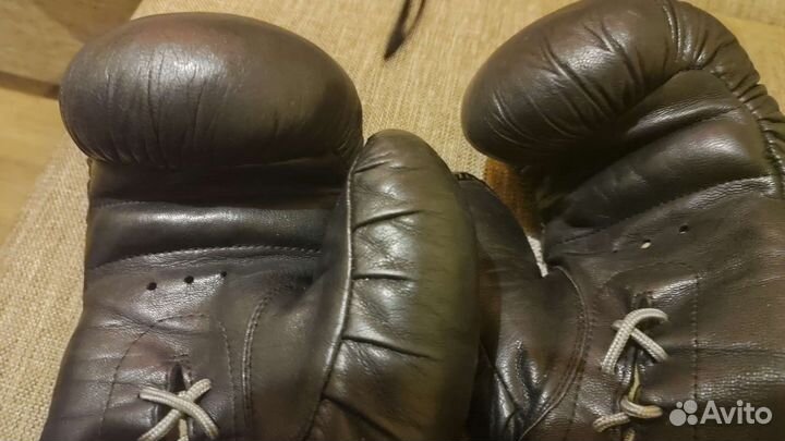 Боксерские перчатки