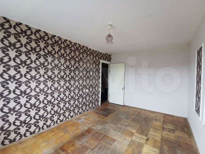 Комната 15 м² в 2-к., 1/3 эт.