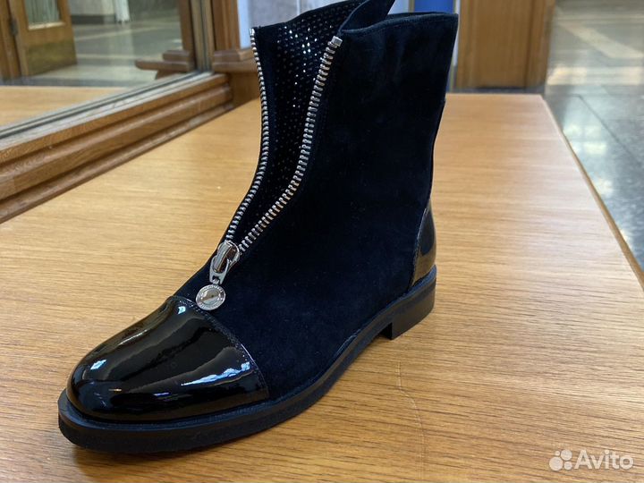Ботинки женские