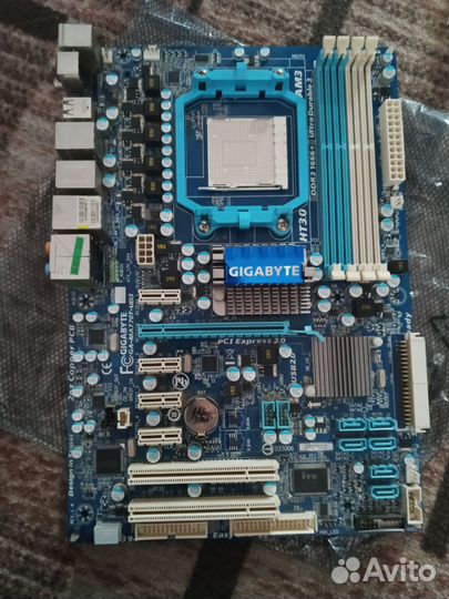 Материнская плата